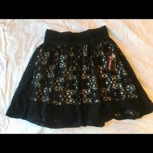 Floral lace mini skirt